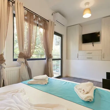 Stanford Apartment *