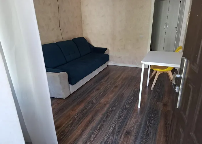 Stanford Apartment *