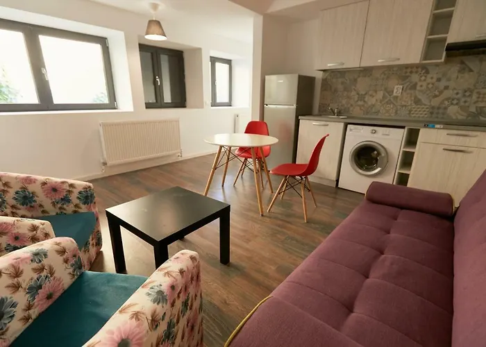 Stanford Apartment *